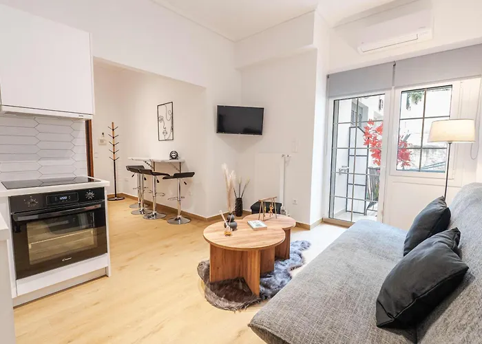 Phaedrus Living Nea Smyrni Park View Flat